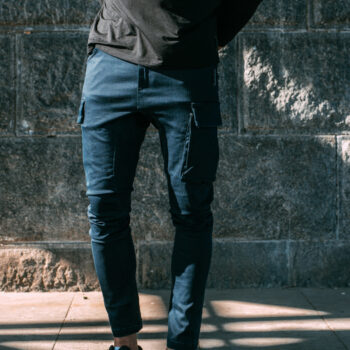 Wygodne i elastyczne jeansowe spodnie BOJÓWKI granatowe
