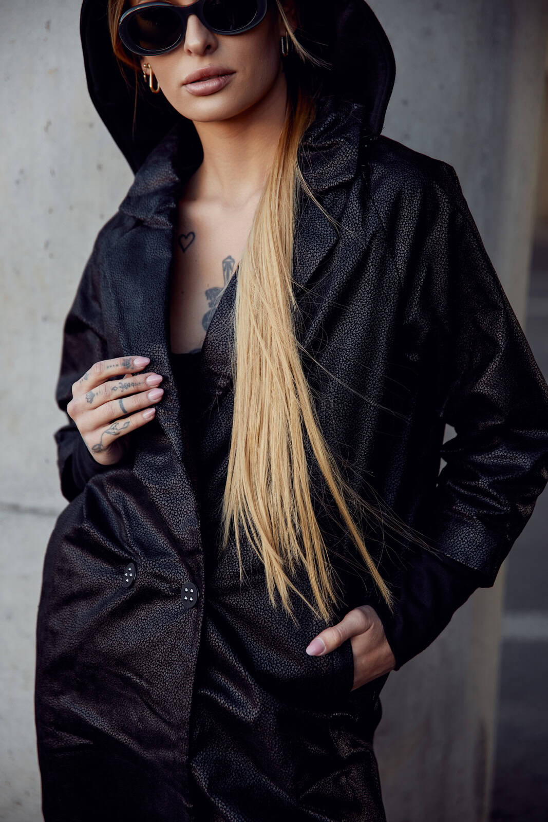 Płaszcz z odpinanym kapturem DRAGON czarny - obrazek 5